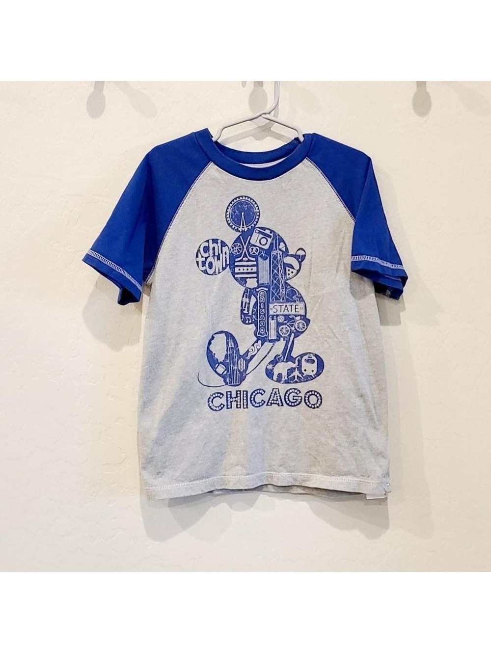 Disney Store Chicago Mickey Mouse TShirt Boys 7/8
